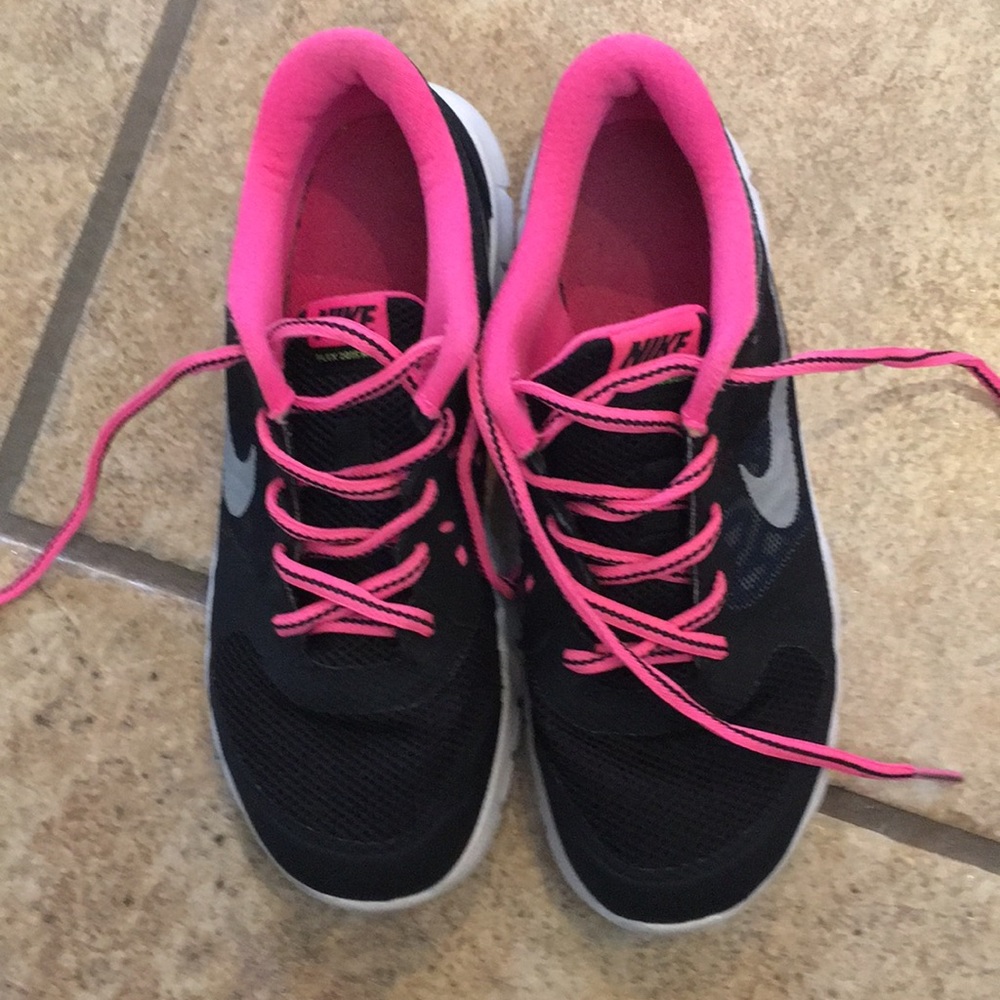 Girls Nike Shoes